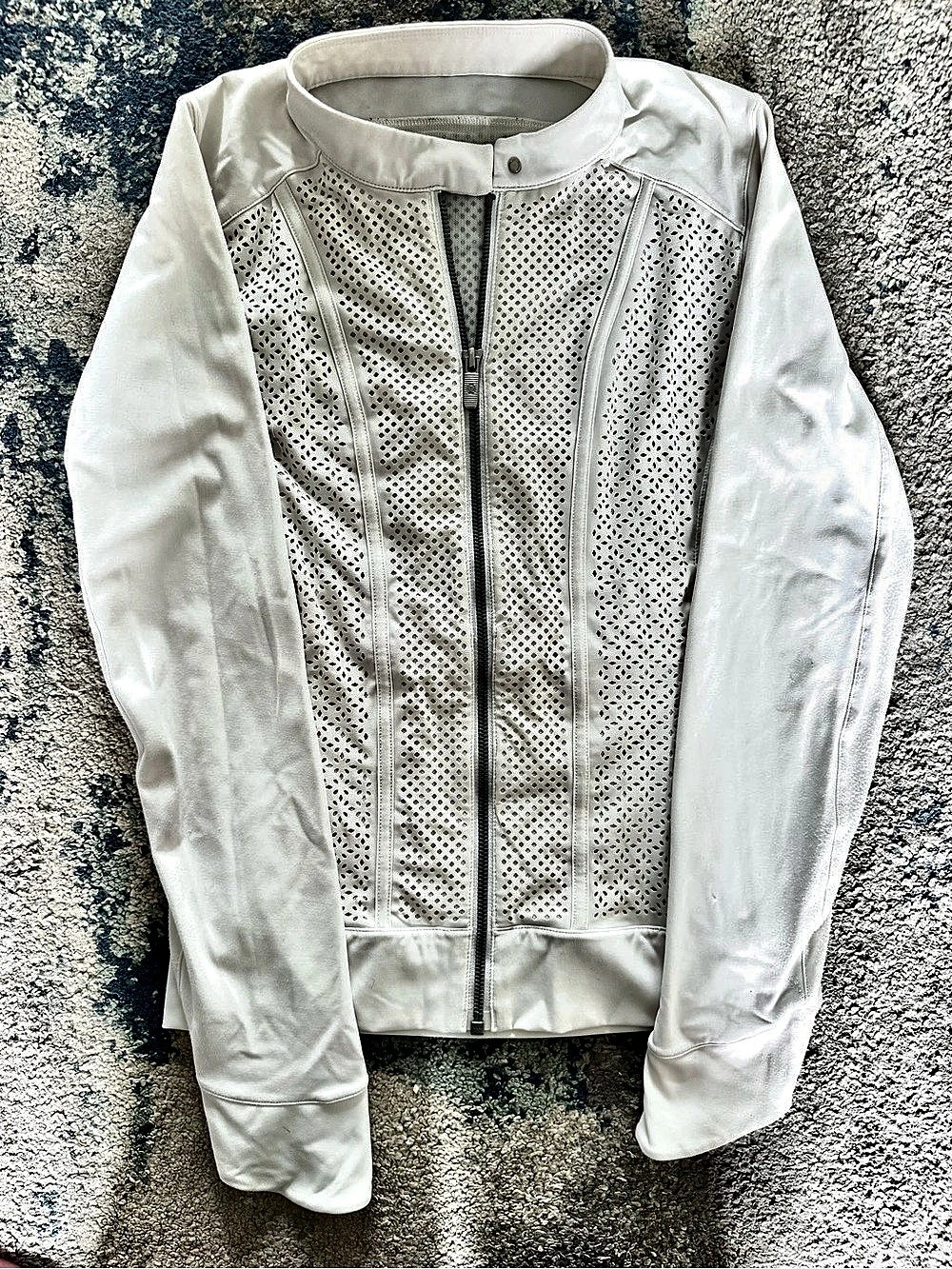Lululemon Special Edition Forme Jacket Laser Cut White Size 4 Rare